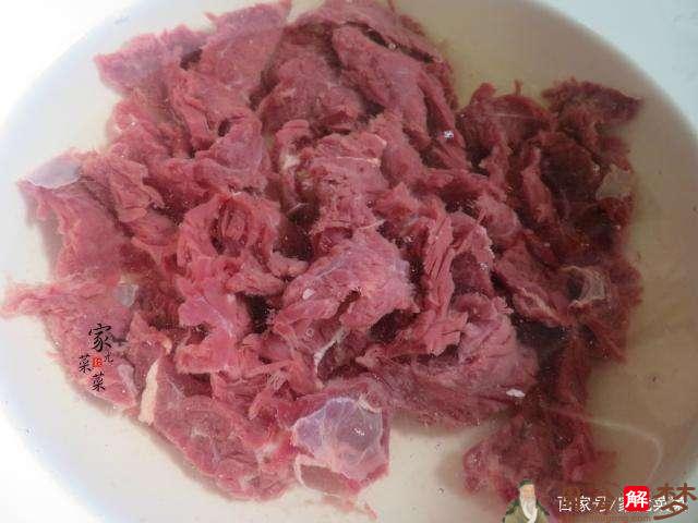 梦见大块牛肉泡在水中